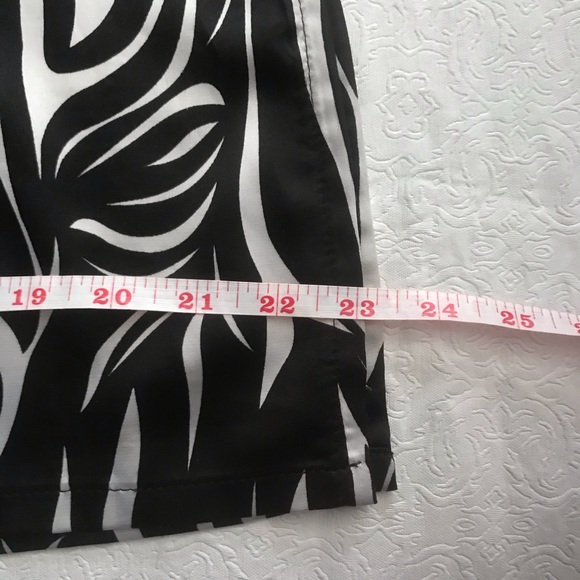 Zoe and Skye Women’s Tunic - Picture 8 of 8